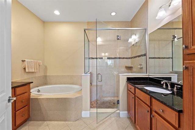 266 SAPPHIRE LAKE DRIVE 202, Bradenton, FL 34209