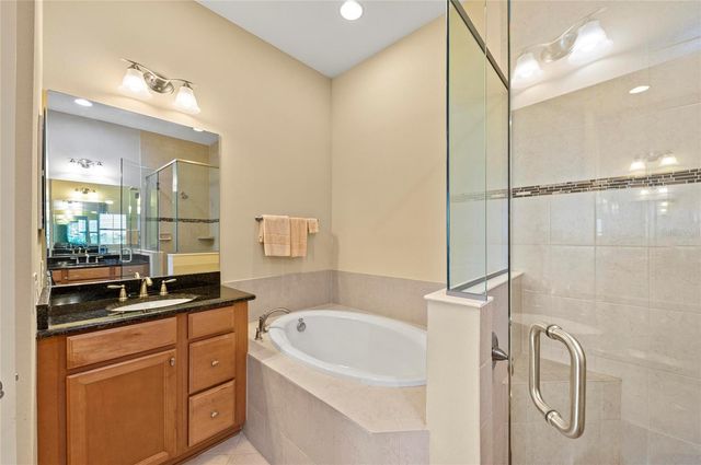 266 SAPPHIRE LAKE DRIVE 202, Bradenton, FL 34209