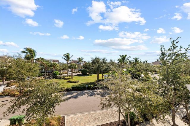 266 SAPPHIRE LAKE DRIVE 202, Bradenton, FL 34209