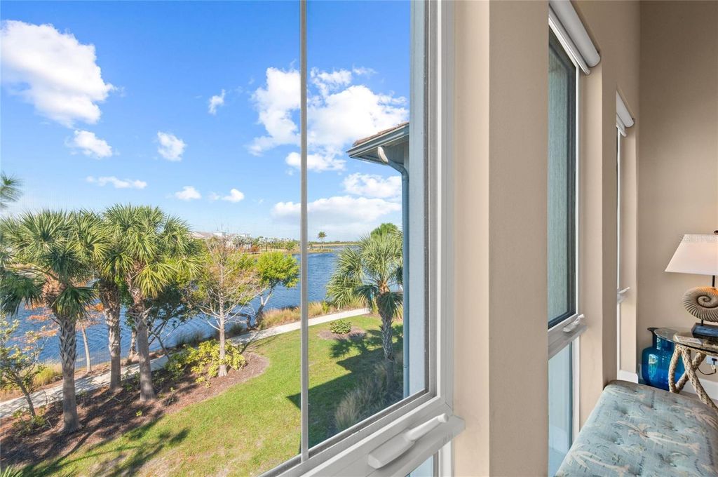 266 SAPPHIRE LAKE DRIVE 202, Bradenton, FL 34209