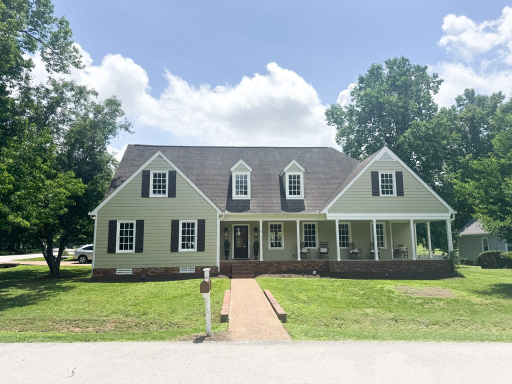1111 Greenleaf Way, Franklin, TN 37069