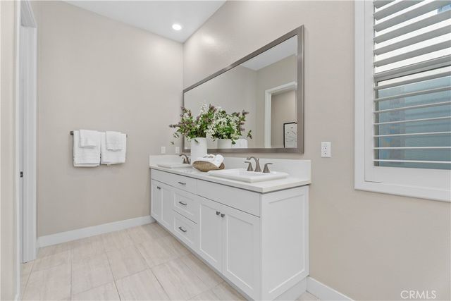 110 Spiral, Irvine, CA 92618