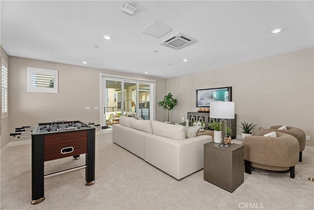 110 Spiral, Irvine, CA 92618