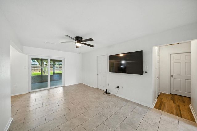 605 Arbor Drive, Deer Park, TX 77536