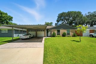 605 Arbor Drive, Deer Park, TX 77536