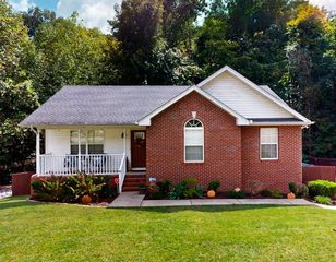 990 Mayes Dr, Greenbrier, TN 37073
