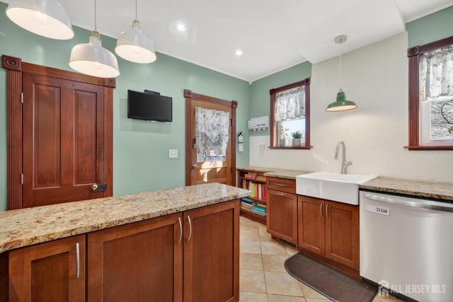 395 Raritan Street, South Amboy, NJ 08879