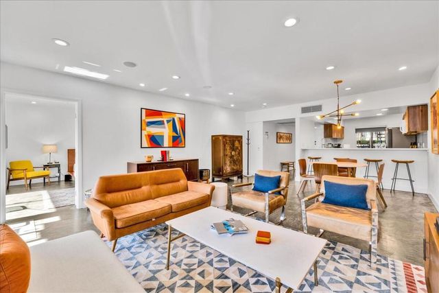 277 E Alejo Road 101, Palm Springs, CA 92262