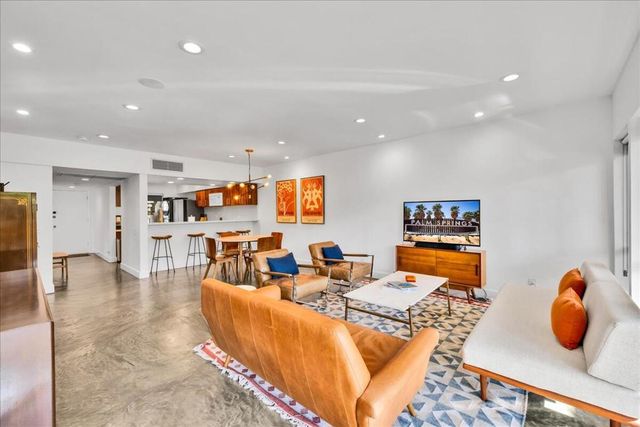 277 E Alejo Road 101, Palm Springs, CA 92262