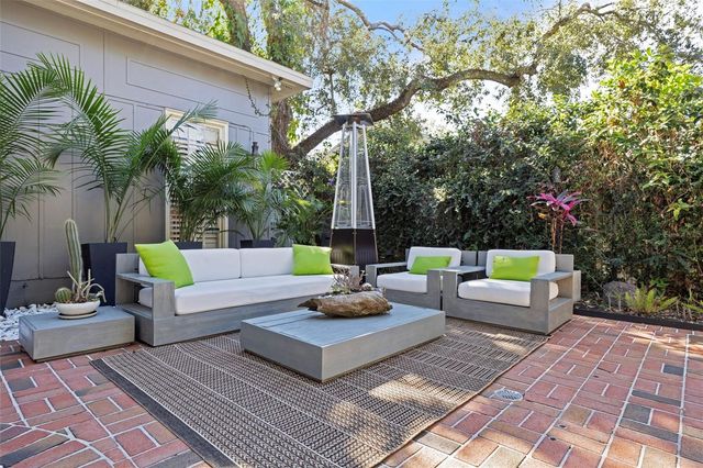 3301 W MORRISON AVENUE, Tampa, FL 33629