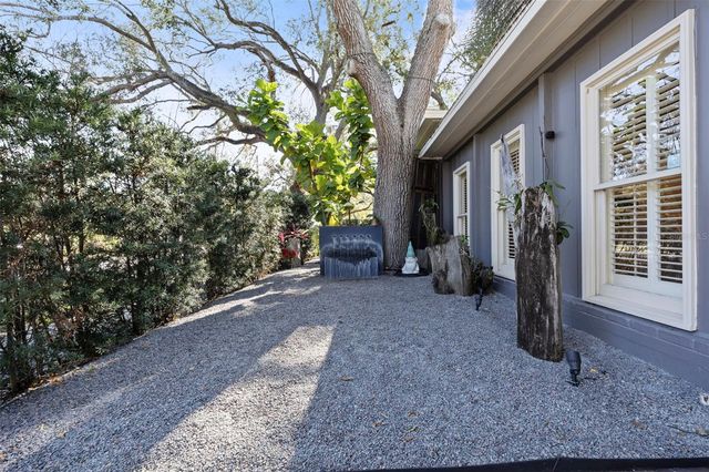 3301 W MORRISON AVENUE, Tampa, FL 33629