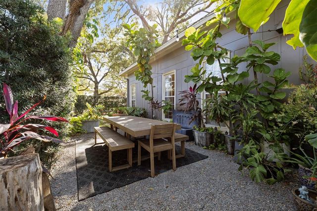3301 W MORRISON AVENUE, Tampa, FL 33629