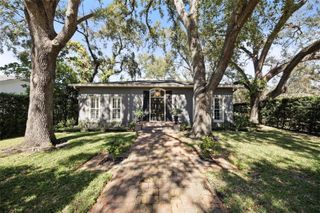 3301 W MORRISON AVENUE, Tampa, FL 33629