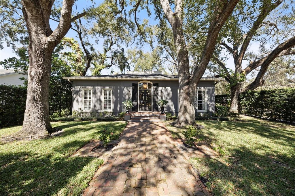 3301 W MORRISON AVENUE, Tampa, FL 33629