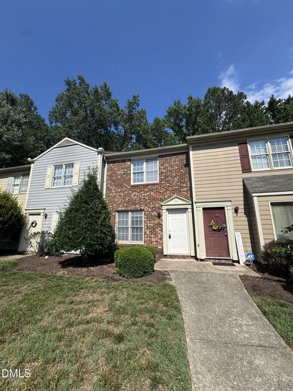 2910 Faversham Place, Raleigh, NC 27604