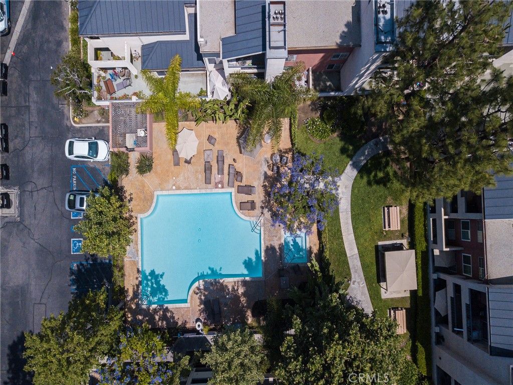 Image 27 of property listing at 5550 Owensmouth 104, Woodland Hills, CA 91367