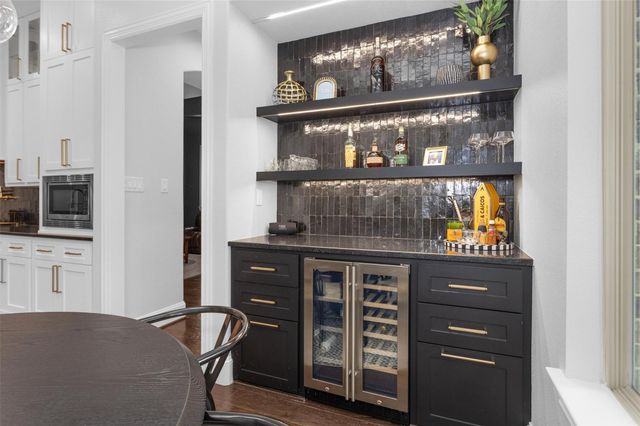 134 Pacific Grove Drive, Montgomery, TX 77316