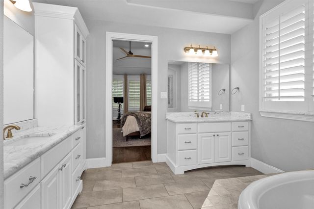 134 Pacific Grove Drive, Montgomery, TX 77316