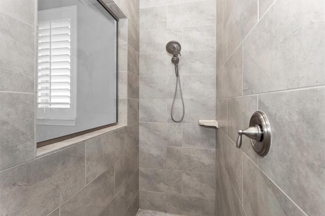 134 Pacific Grove Drive, Montgomery, TX 77316