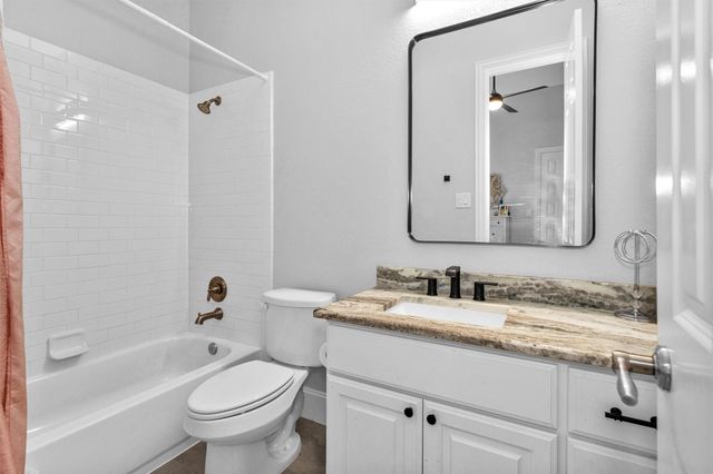 134 Pacific Grove Drive, Montgomery, TX 77316