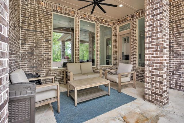 134 Pacific Grove Drive, Montgomery, TX 77316