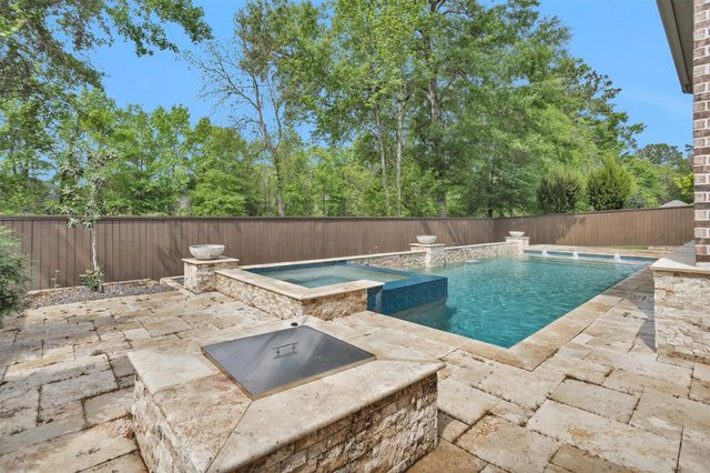 134 Pacific Grove Drive, Montgomery, TX 77316