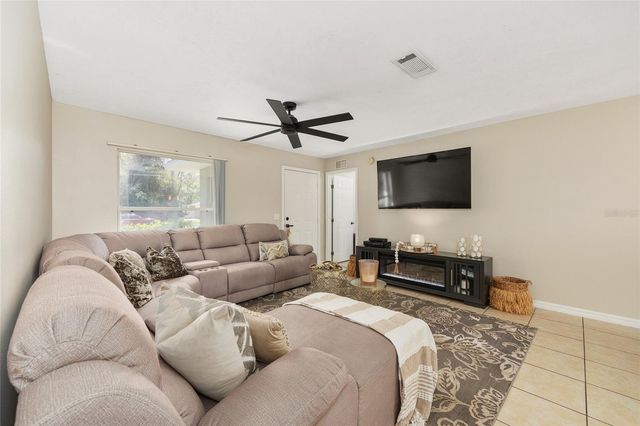 5255 NW 64 STREET, Ocala, FL 34482