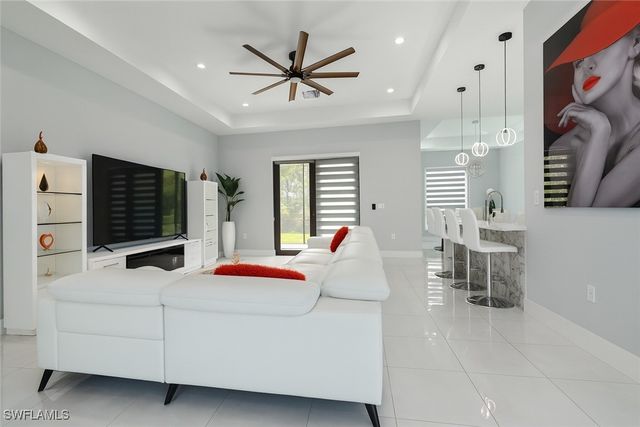 2330 4th AVE SE, Naples, FL 34117