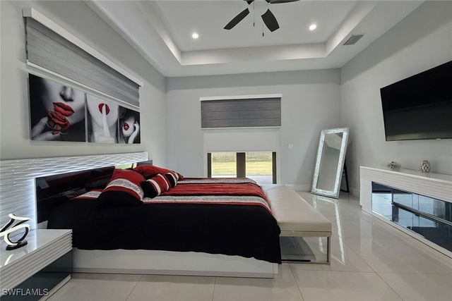 2330 4th AVE SE, Naples, FL 34117