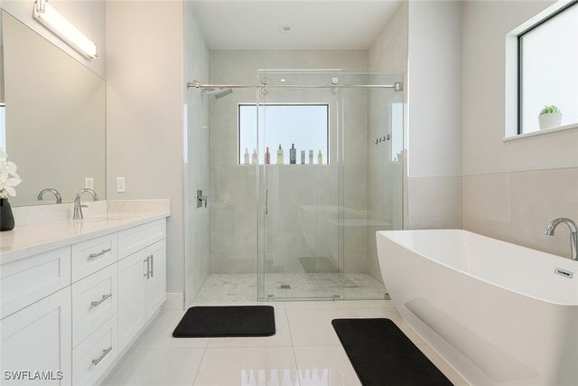 2330 4th AVE SE, Naples, FL 34117