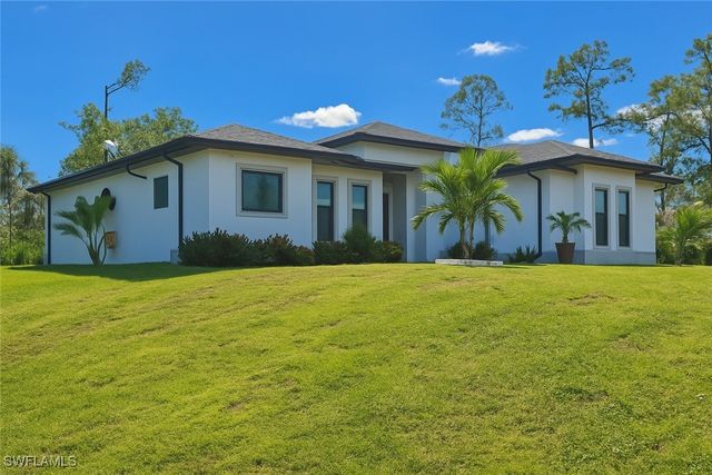 2330 4th AVE SE, Naples, FL 34117