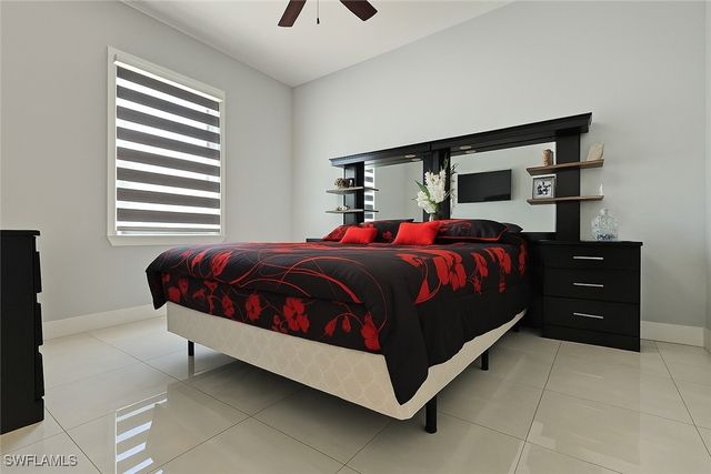 2330 4th AVE SE, Naples, FL 34117