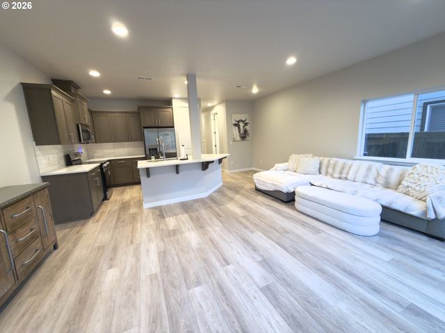 8313 Ne 134TH Pl, Vancouver, WA 98682