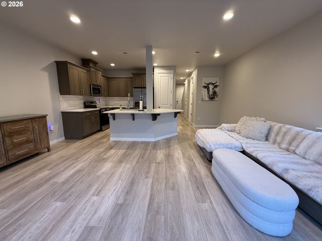 8313 Ne 134TH Pl, Vancouver, WA 98682