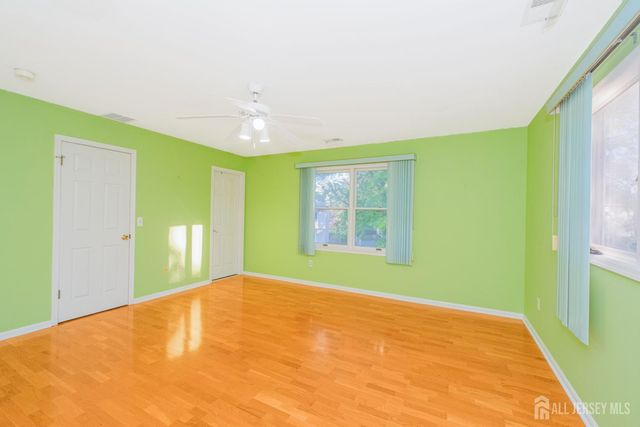 9 Sycamore Lane, Piscataway, NJ 08854