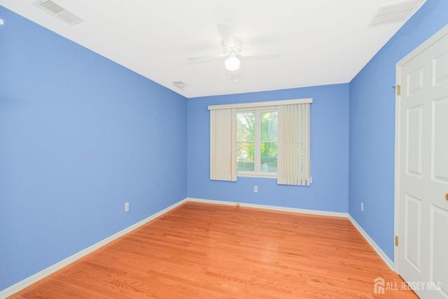 9 Sycamore Lane, Piscataway, NJ 08854
