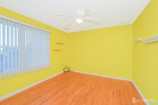 9 Sycamore Lane, Piscataway, NJ 08854