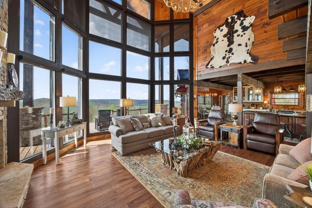 751 Bear Knob Ln, Crawford, TN 38554