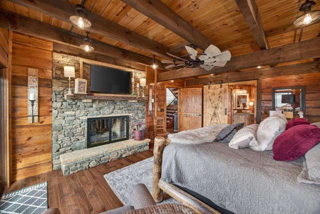 751 Bear Knob Ln, Crawford, TN 38554