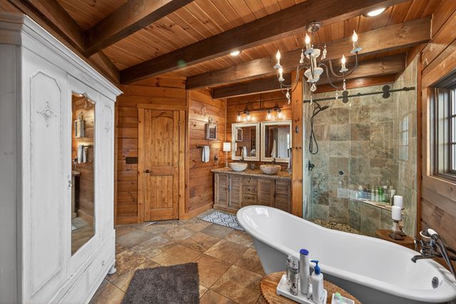 751 Bear Knob Ln, Crawford, TN 38554