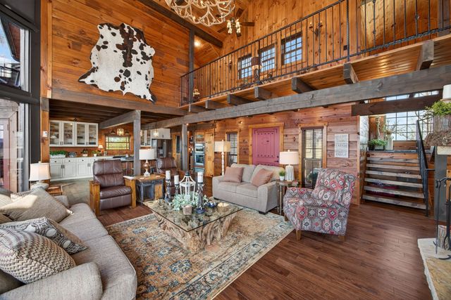 751 Bear Knob Ln, Crawford, TN 38554