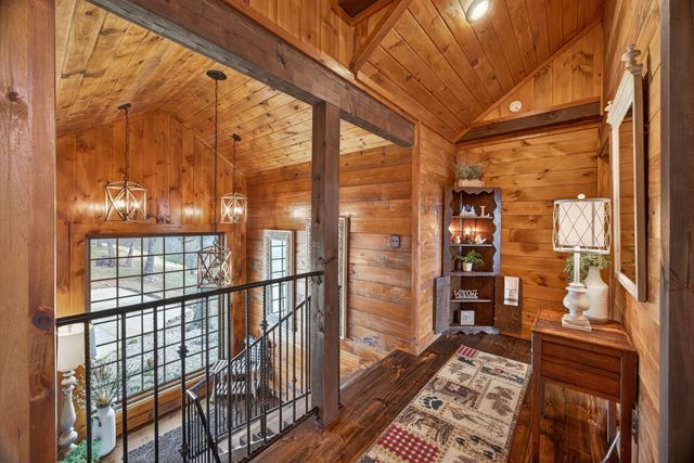 751 Bear Knob Ln, Crawford, TN 38554