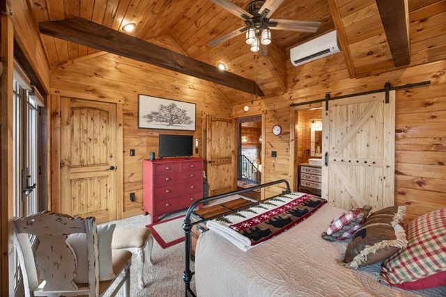 751 Bear Knob Ln, Crawford, TN 38554