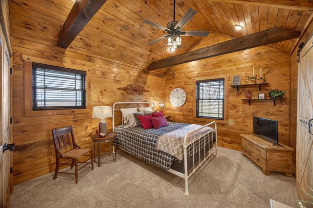 751 Bear Knob Ln, Crawford, TN 38554