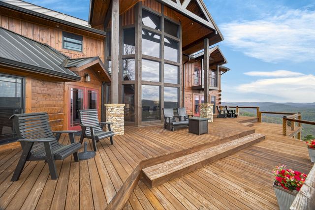 751 Bear Knob Ln, Crawford, TN 38554
