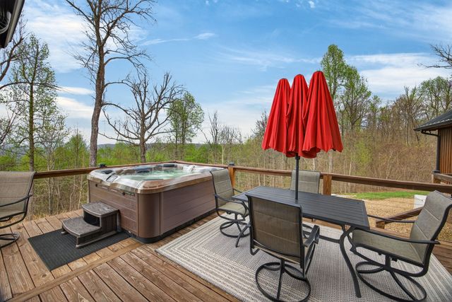751 Bear Knob Ln, Crawford, TN 38554