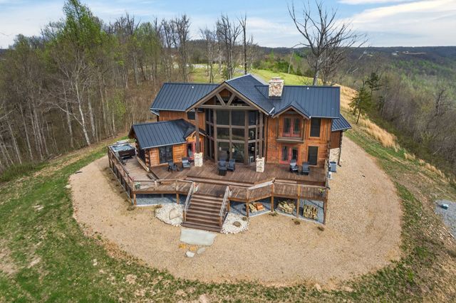 751 Bear Knob Ln, Crawford, TN 38554