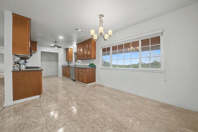 17295 Previtalli Rd, Jackson, CA 95642