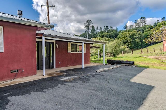 17295 Previtalli Rd, Jackson, CA 95642