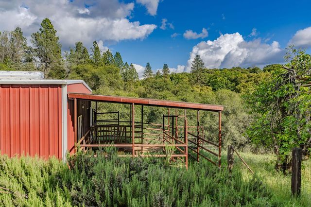 17295 Previtalli Rd, Jackson, CA 95642
